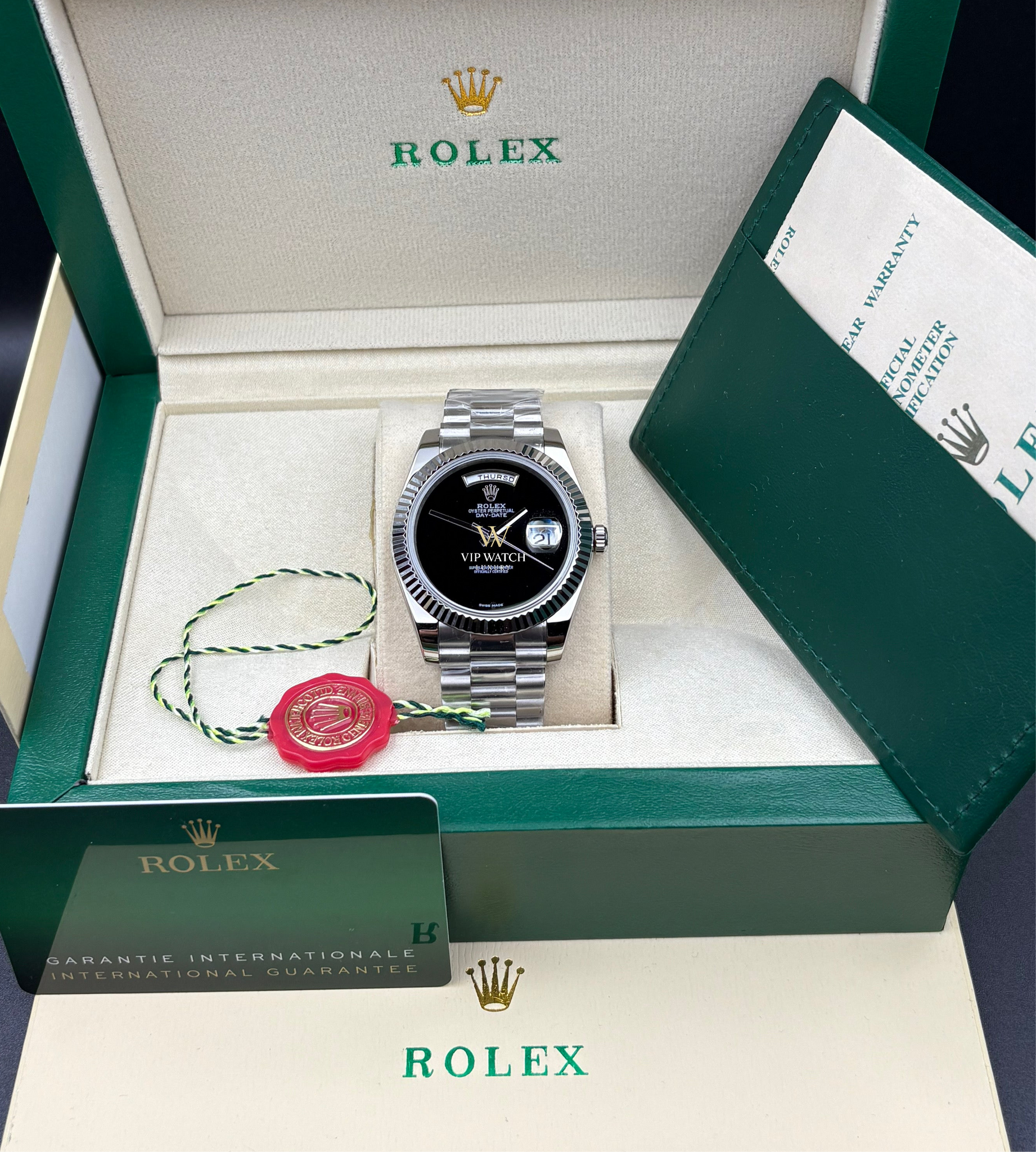 PRESIDENT DAY-DATE 18K WATCH SS BLACK ONYX DIAL 118208