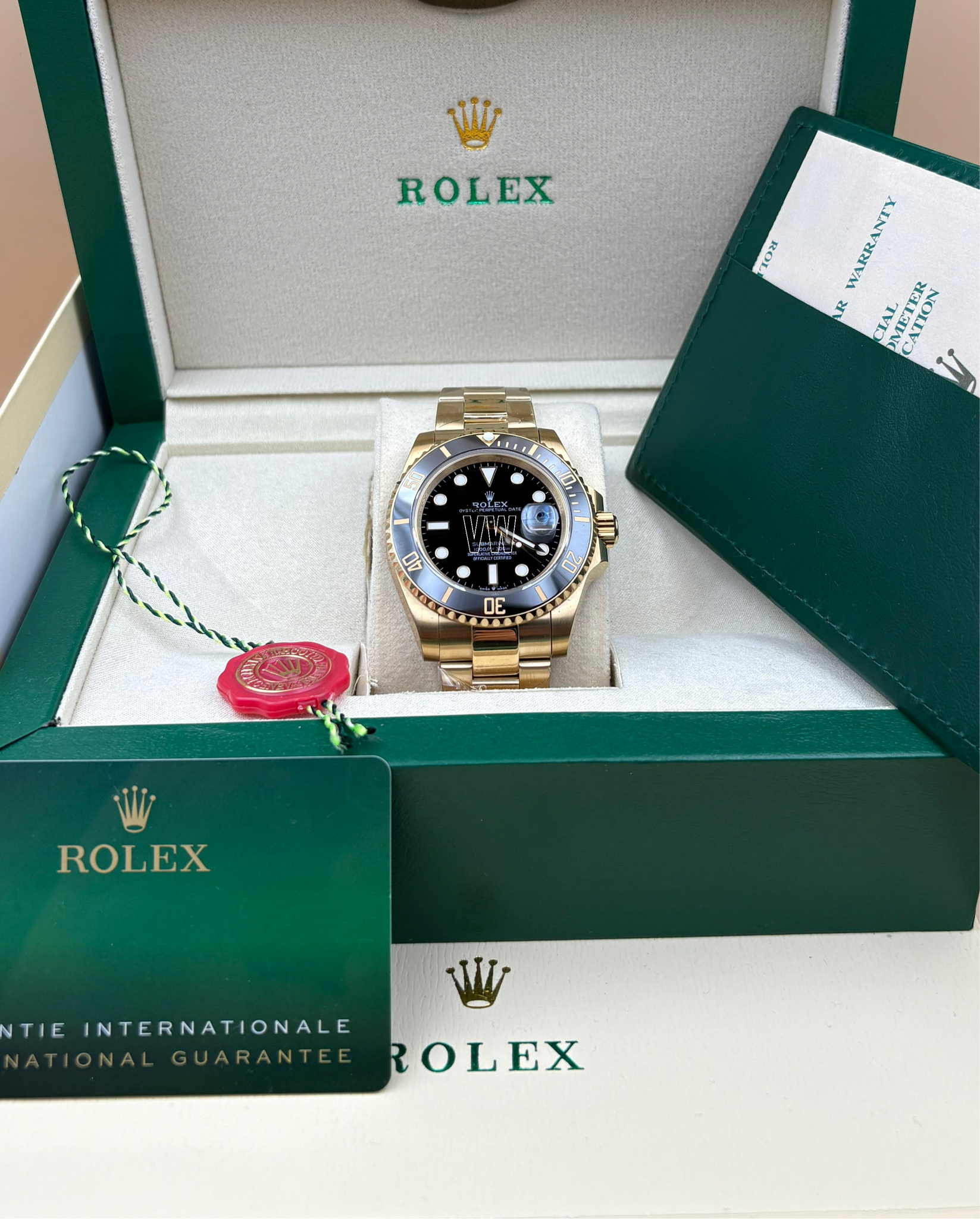 SUBMARINER GOLD BLACK DIAL CERAMIC BEZEL 40MM CLONE