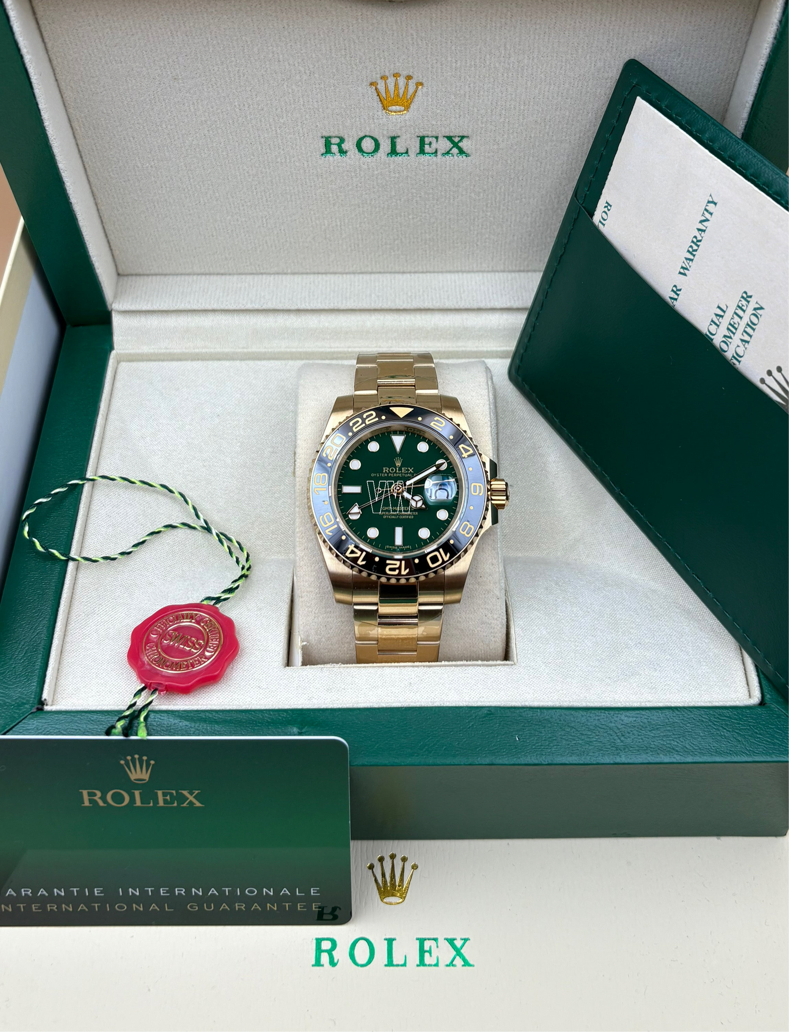 GMT-MASTER II SS GOLD GREEN CERAMIC BEZEL 40MM CLONE