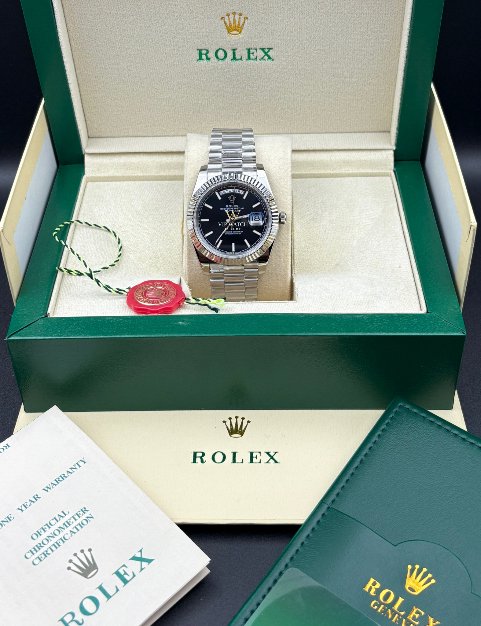 DAY-DATE II 40MM BEZEL DARK RODHIUM DIAL LINE MOTIF STICK MARKERS