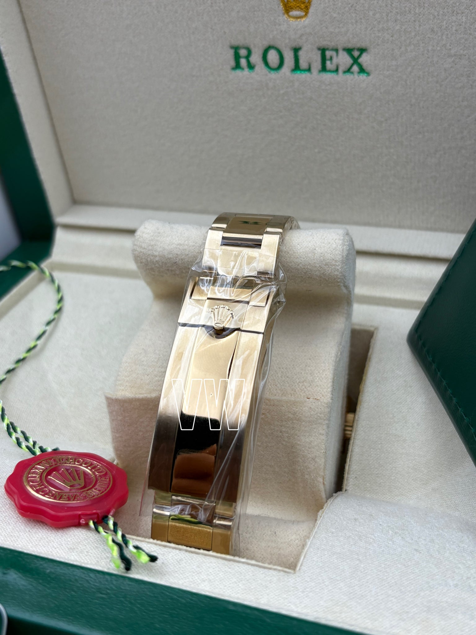 SUBMARINER GOLD BLACK DIAL CERAMIC BEZEL 40MM CLONE