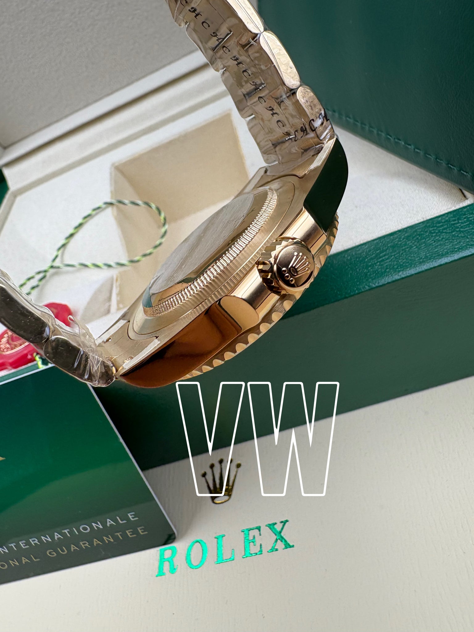 SUBMARINER GOLD BLUE DIAL CERAMIC BEZEL 40MM CLONE