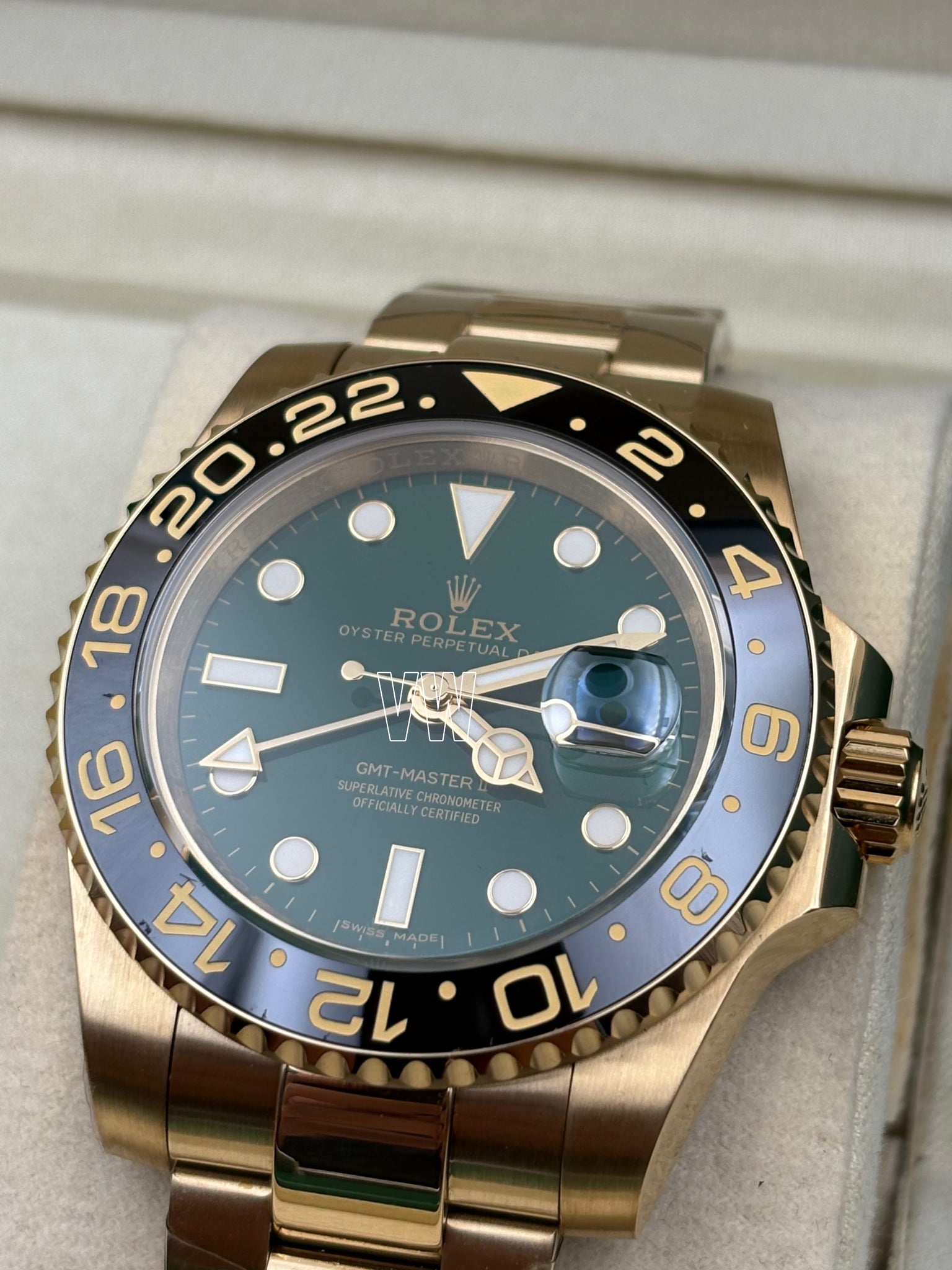 GMT-MASTER II SS GOLD GREEN CERAMIC BEZEL 40MM CLONE