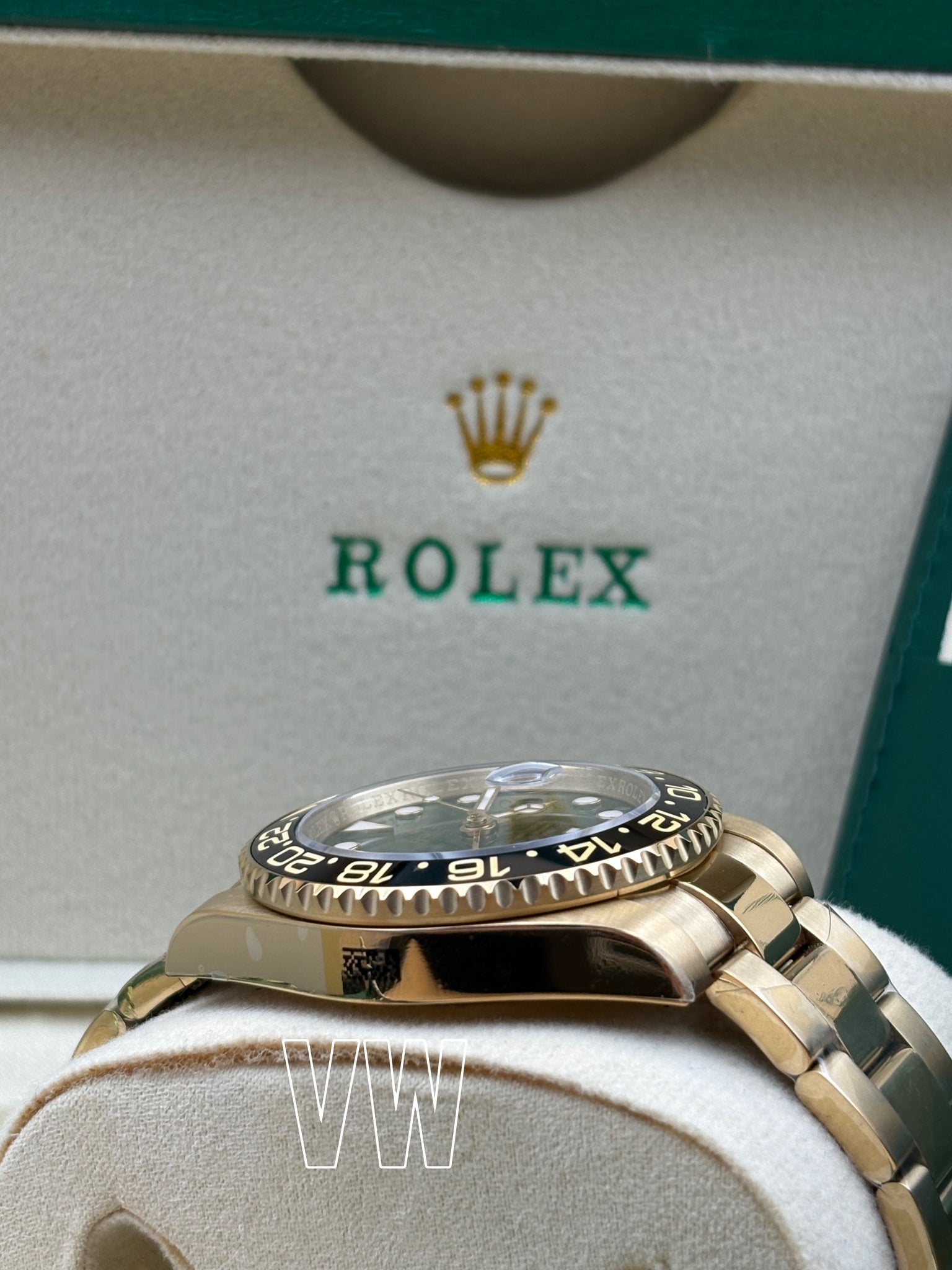GMT-MASTER II SS GOLD GREEN CERAMIC BEZEL 40MM CLONE