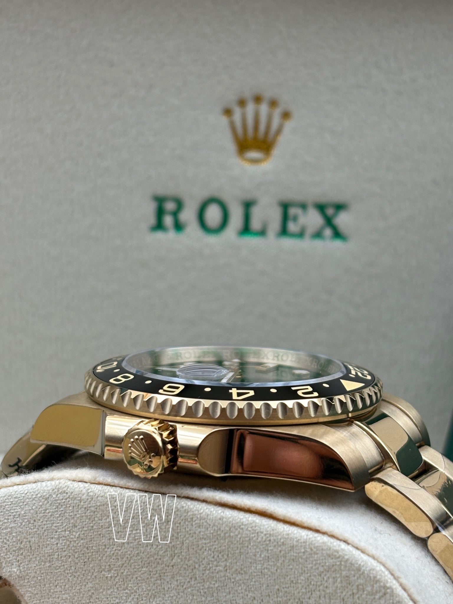 GMT-MASTER II SS GOLD GREEN CERAMIC BEZEL 40MM CLONE