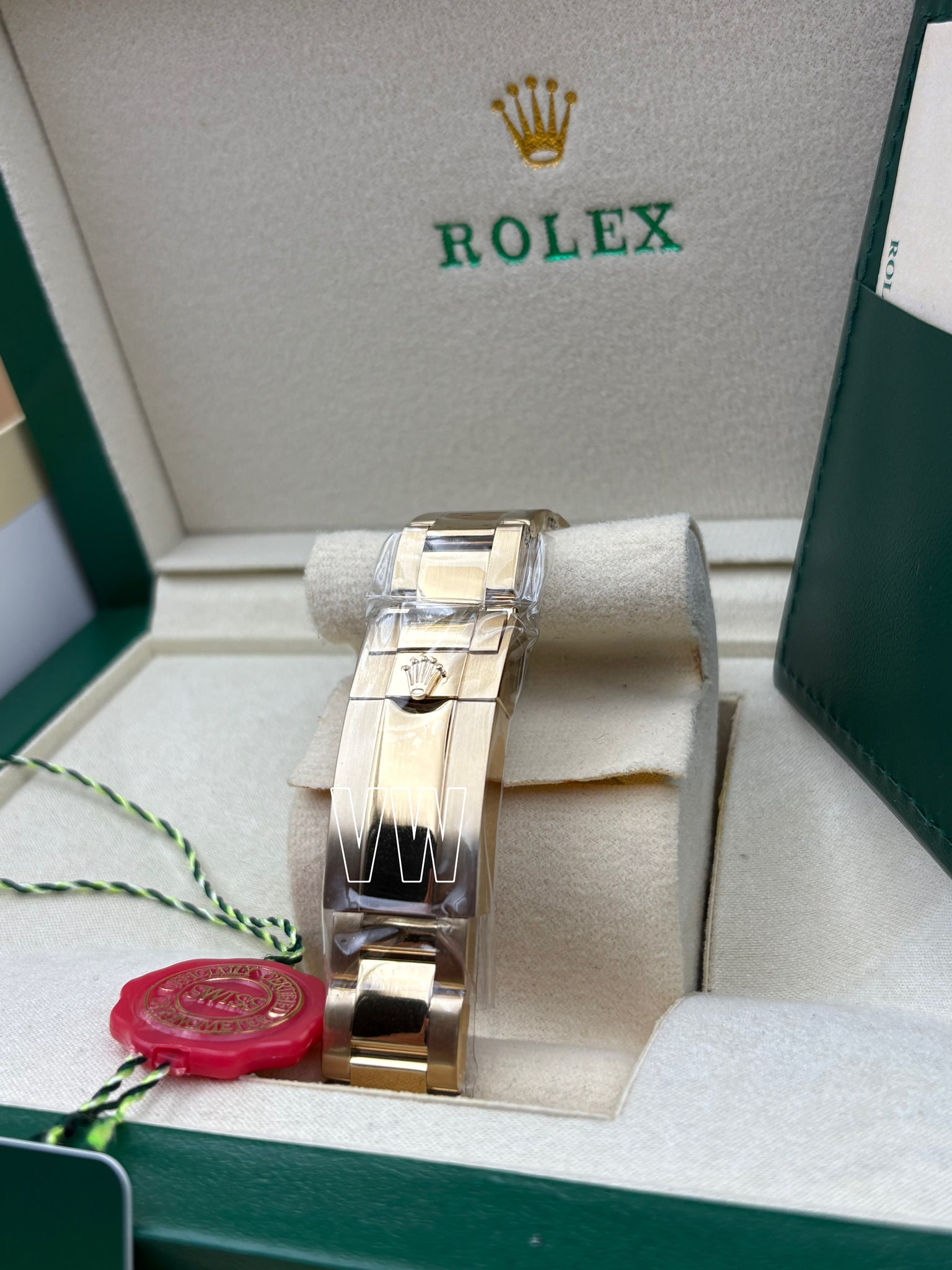 GMT-MASTER II SS GOLD GREEN CERAMIC BEZEL 40MM CLONE