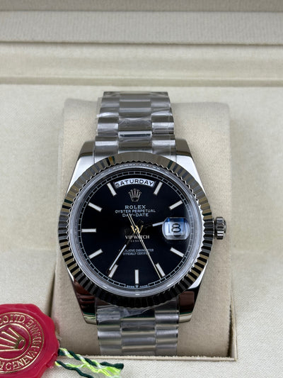 DAY-DATE II 40MM BEZEL DARK RODHIUM DIAL LINE MOTIF STICK MARKERS