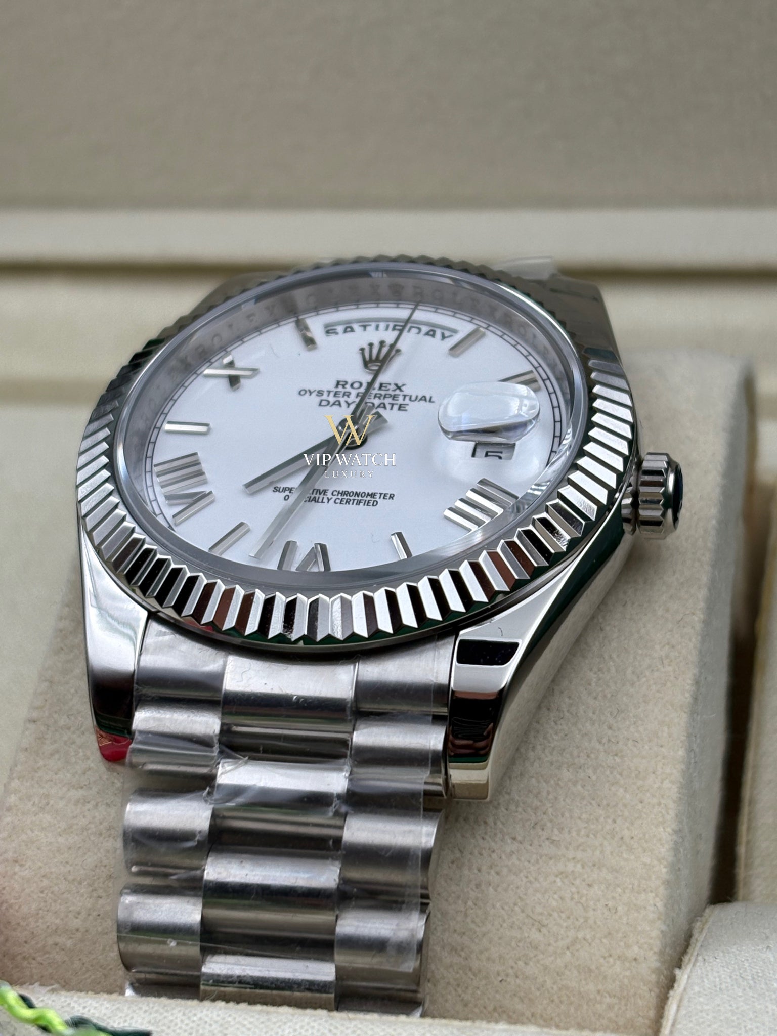 Rolex Day-Date 40mm White Gold 228239 White Roman President