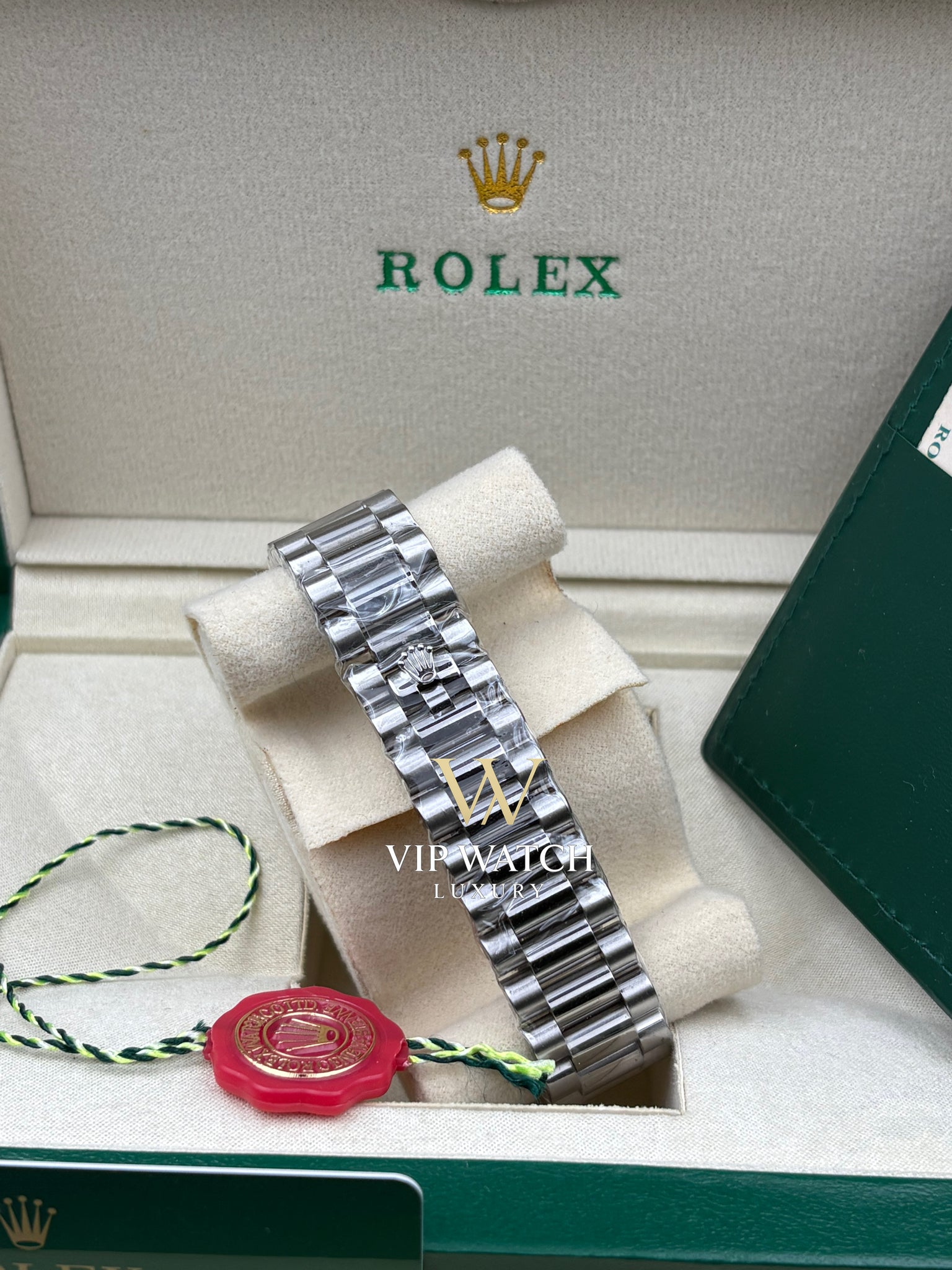 Rolex Day date 36
Oyster , 36mm platine reference 128236