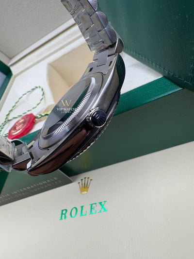 PRESIDENT DAY-DATE 18K WATCH SS BLACK ONYX DIAL 118208