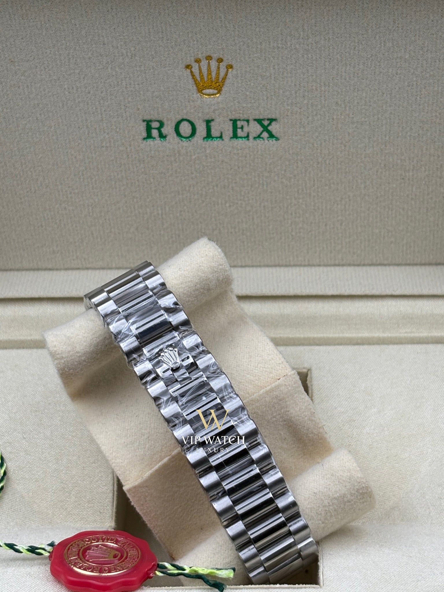 PRESIDENT DAY-DATE 18K WATCH SS BLACK ONYX DIAL 118208