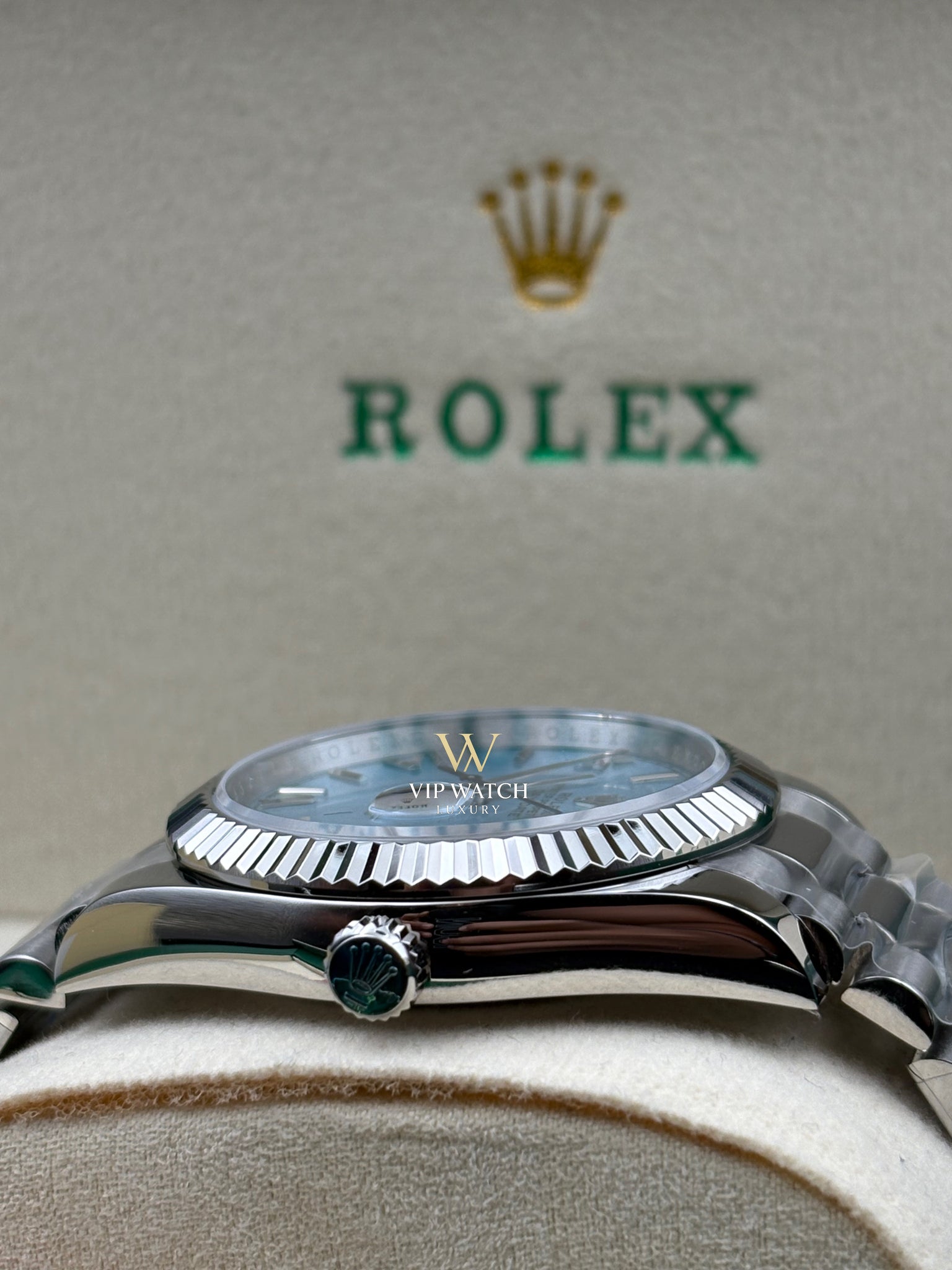 DAY-DATE II 40MM PLATINUM BLUE DIAL ROMAN MARKERS