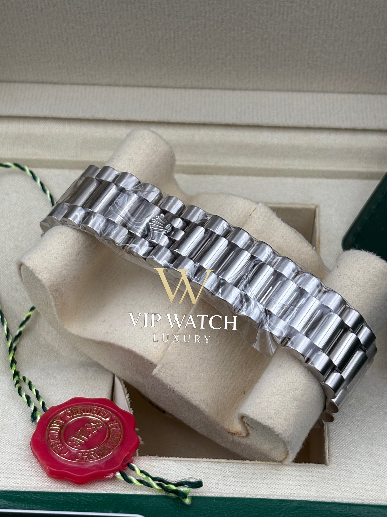 DAY DATE 40MM WATCH FLUTED BEZEL DIAMOND PAVED RAINBOW SAPPHIRE DIAL