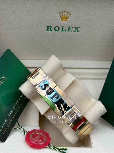 C0SMOGRAPH DAYT0NA BLACK DIAL GOLD RAINBOW 40MM