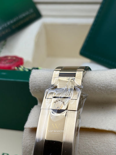 Daytona Yelloow Gold Black Dial Champagne Chronographs 40mm