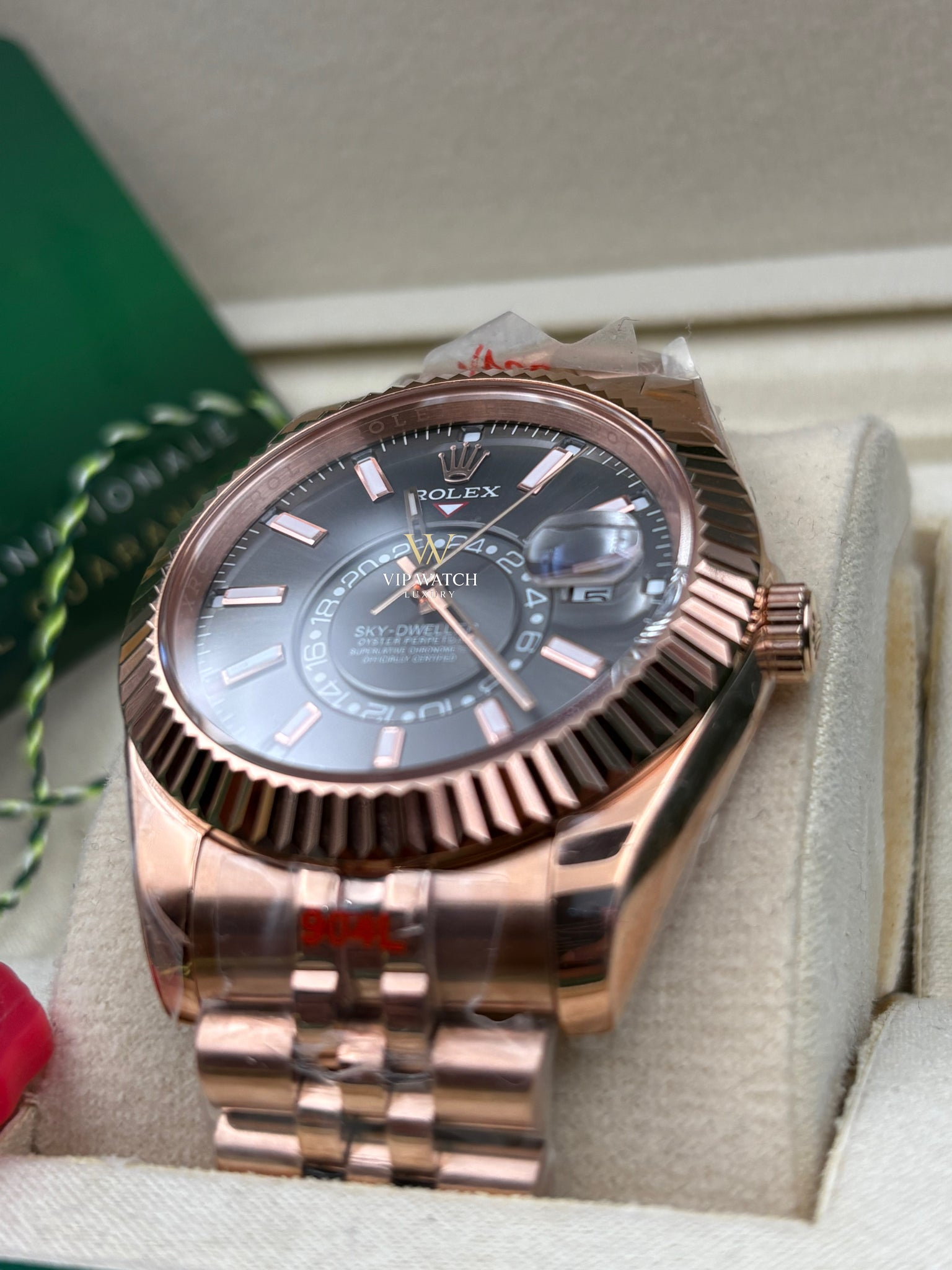 Rolex Sky dweller Rose gold Black dial