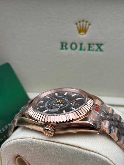 Rolex Sky dweller Rose gold Black dial