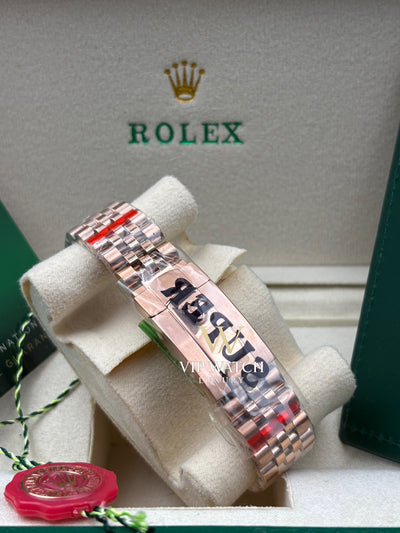 Rolex Sky dweller Rose gold Black dial