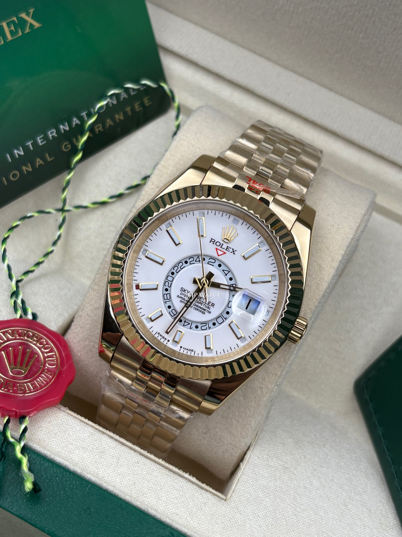 SKY-DWELLER GOLD WHITE DIAL