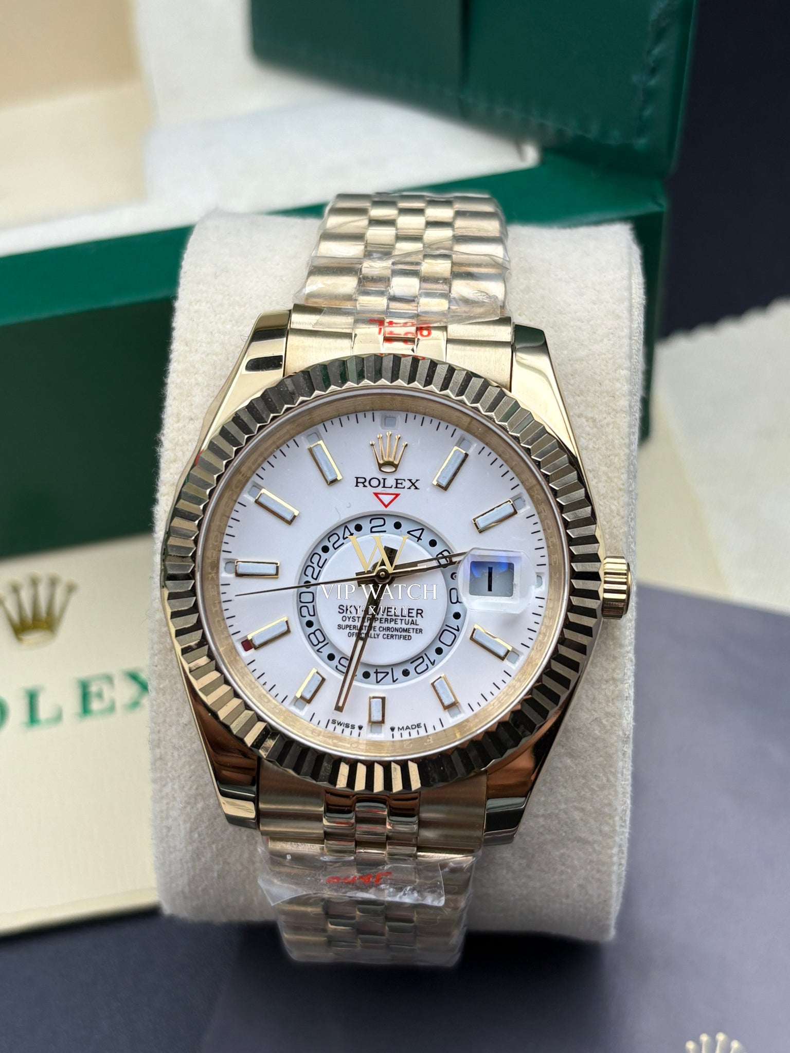 SKY-DWELLER GOLD WHITE DIAL