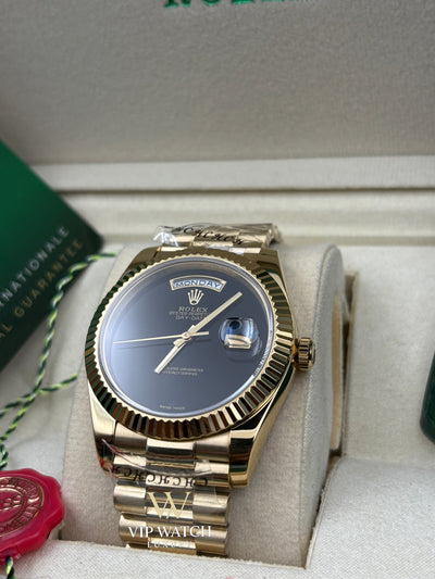 PRESIDENT DAY-DATE 18K WATCH BLACK ONYX DIAL