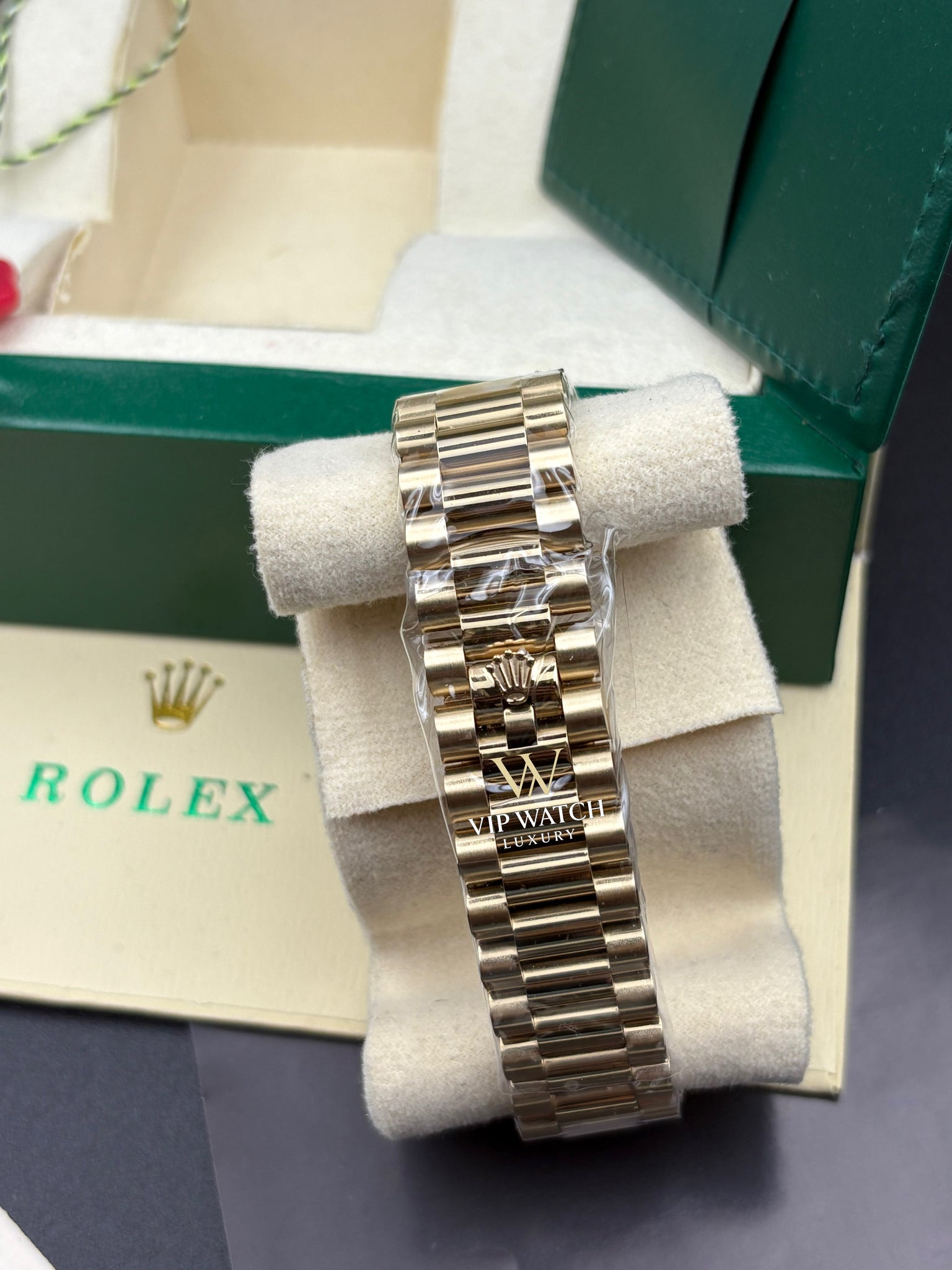 PRESIDENT DAY-DATE 18K WATCH BLACK ONYX DIAL