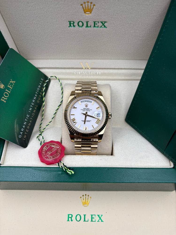 DAY-DATE 40 YELLOW GOLD ROMAN