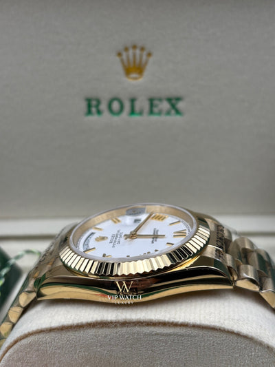 DAY-DATE 40 YELLOW GOLD ROMAN