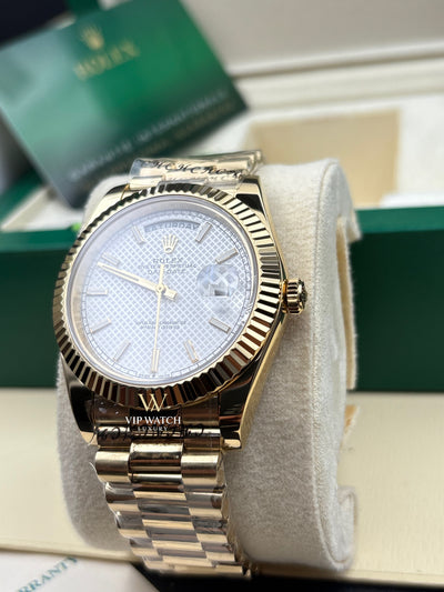 Rolex Day-Date Yellow Gold White Diagonal Dial President