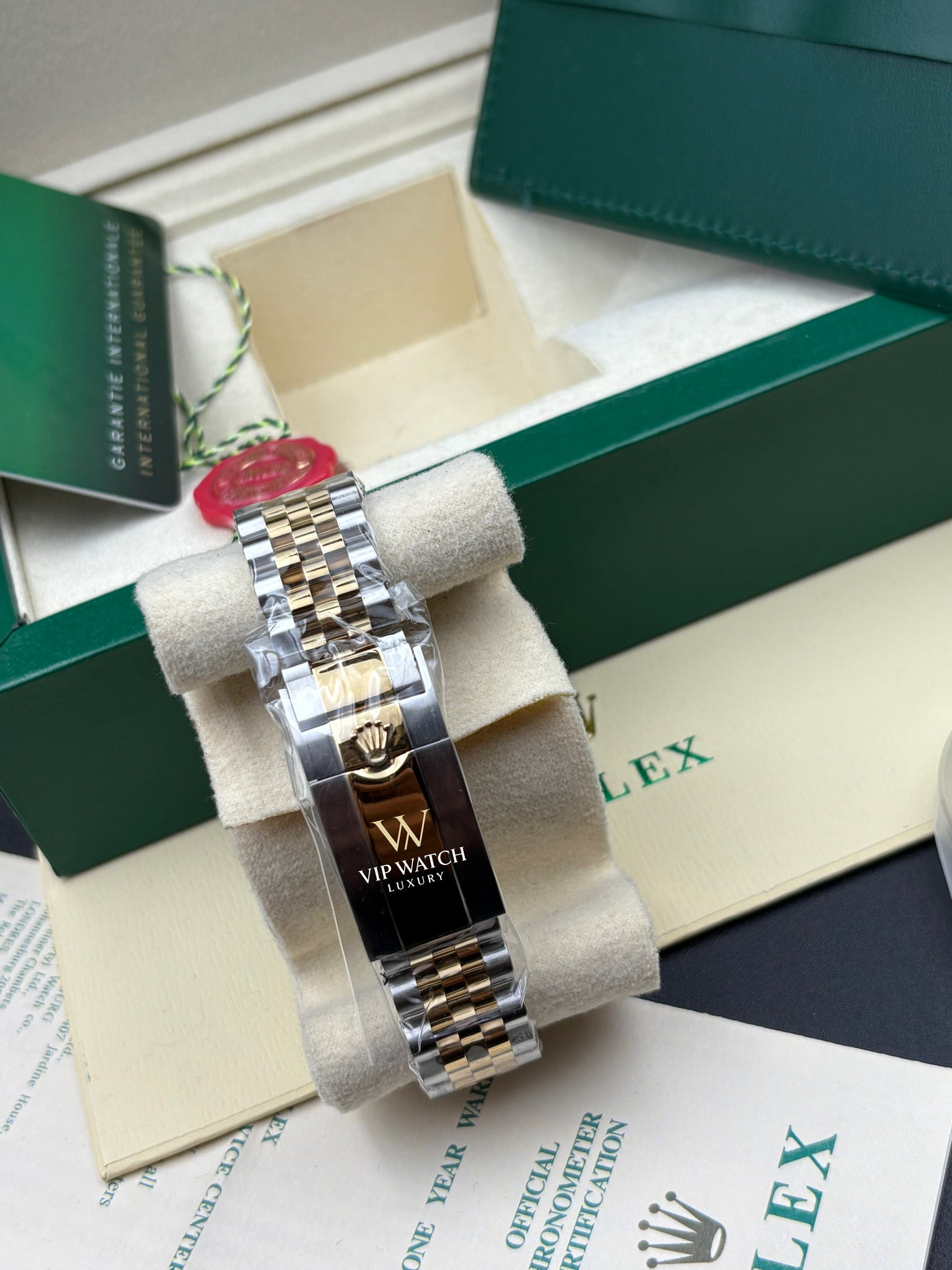 GMT-MASTER II 2-TONE GOLD BLACK DIAL CERAMIC BEZEL 40MM