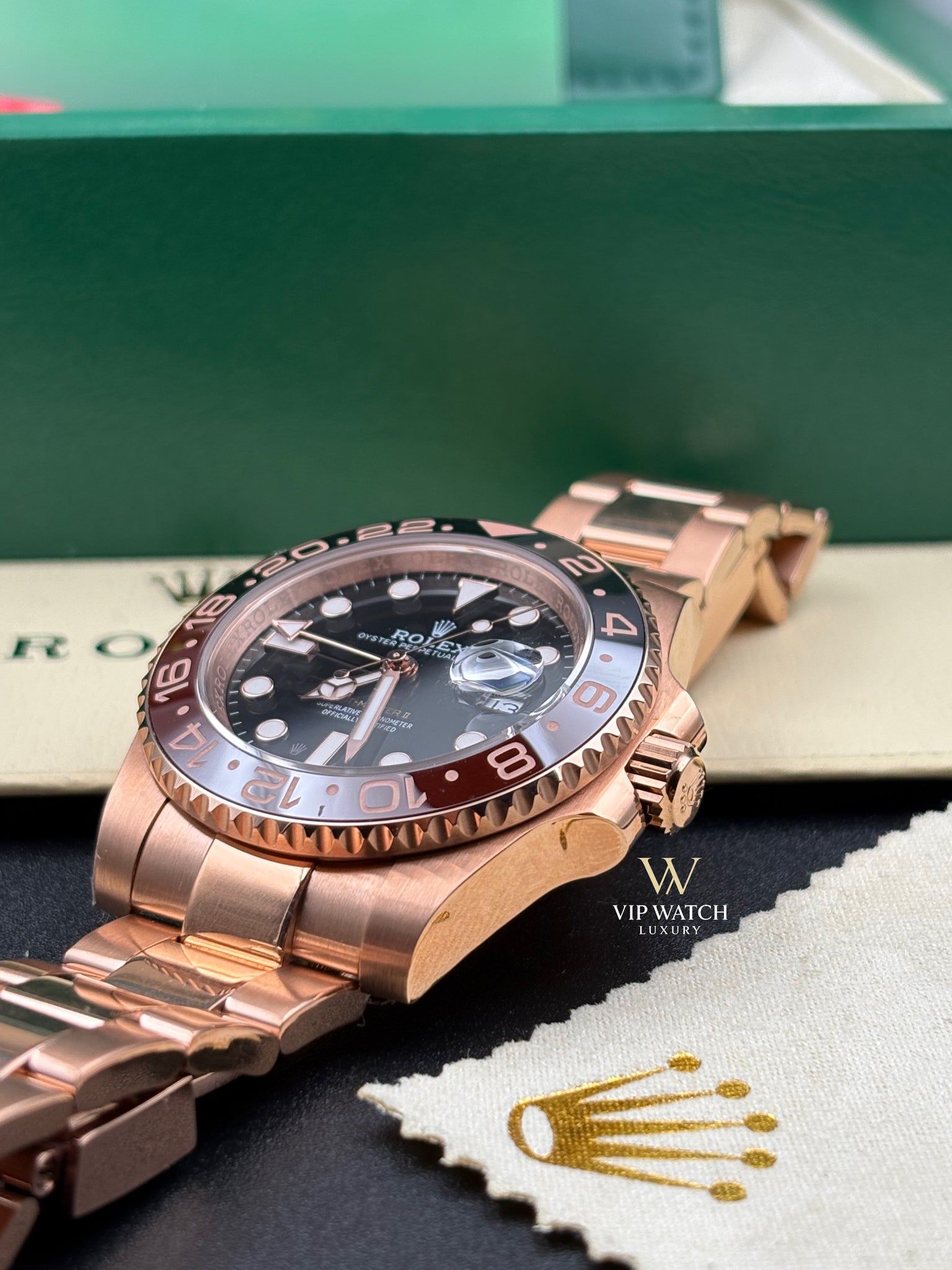 Rolex Gmt-Master II (Root Beer) Black Dial