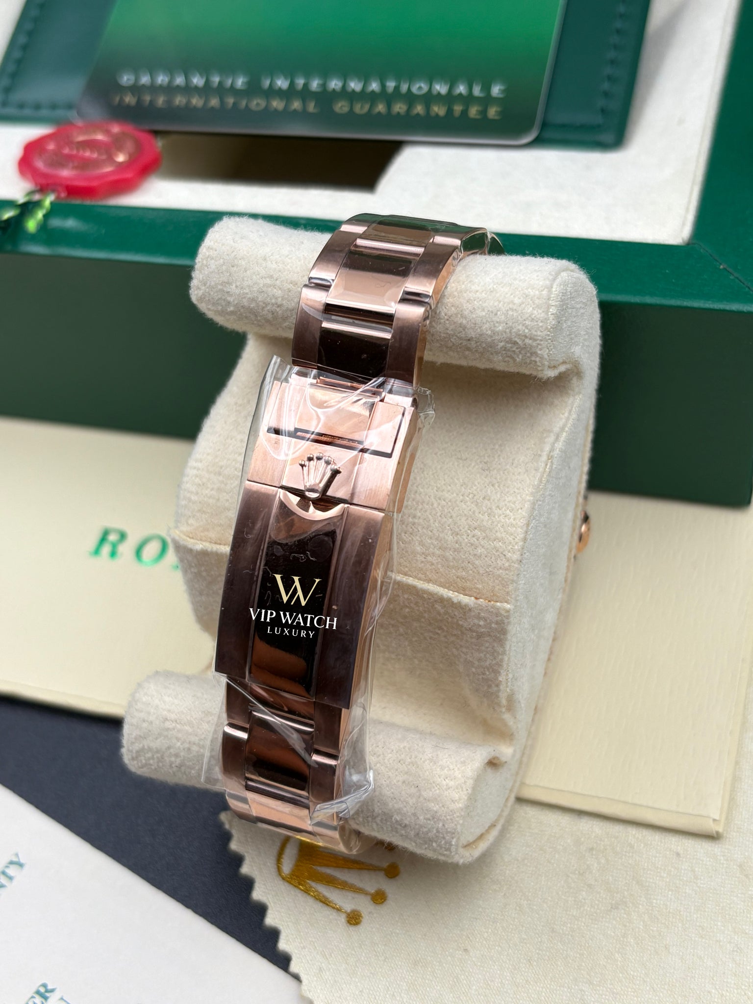 Rolex Rose Gold Pink Black Dial